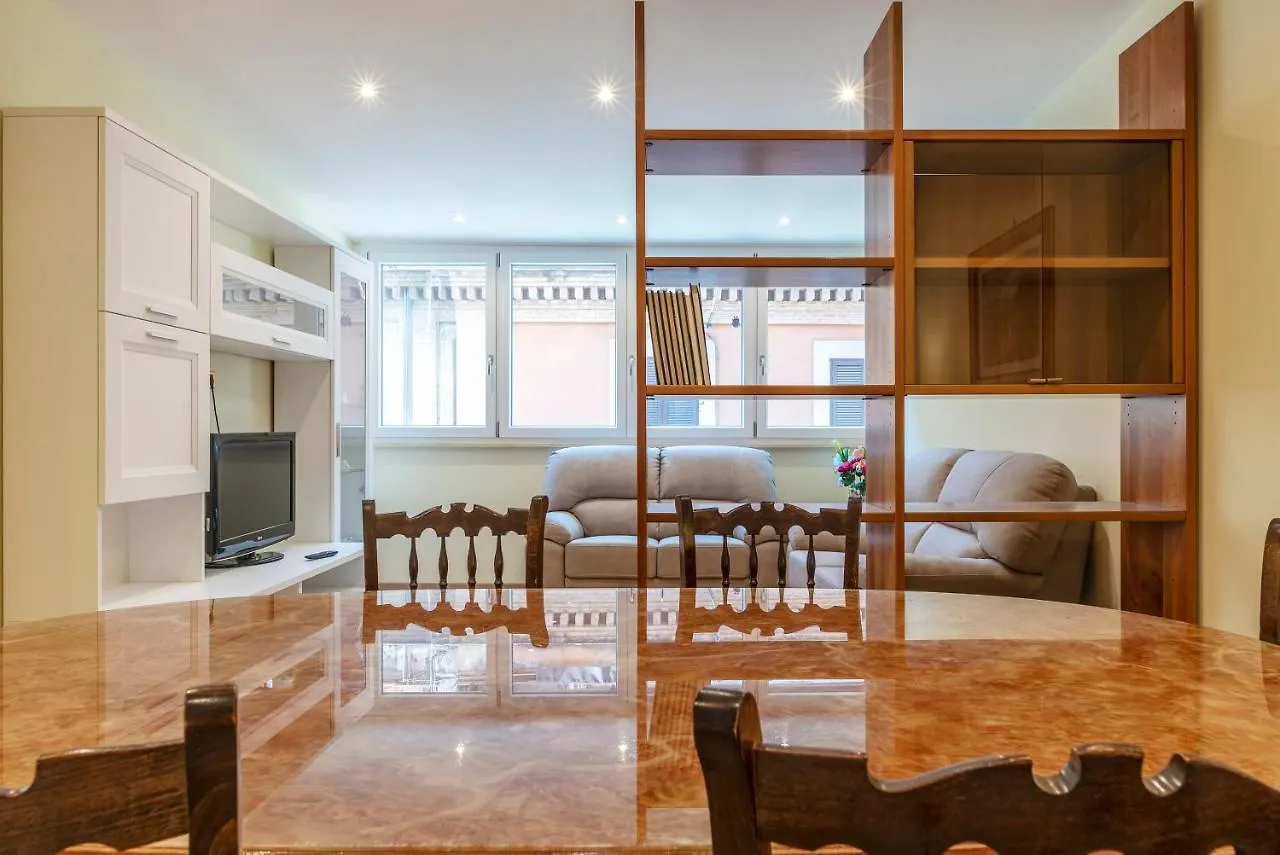 Termini Station Elegant And Roomy Apartment Roma Italia