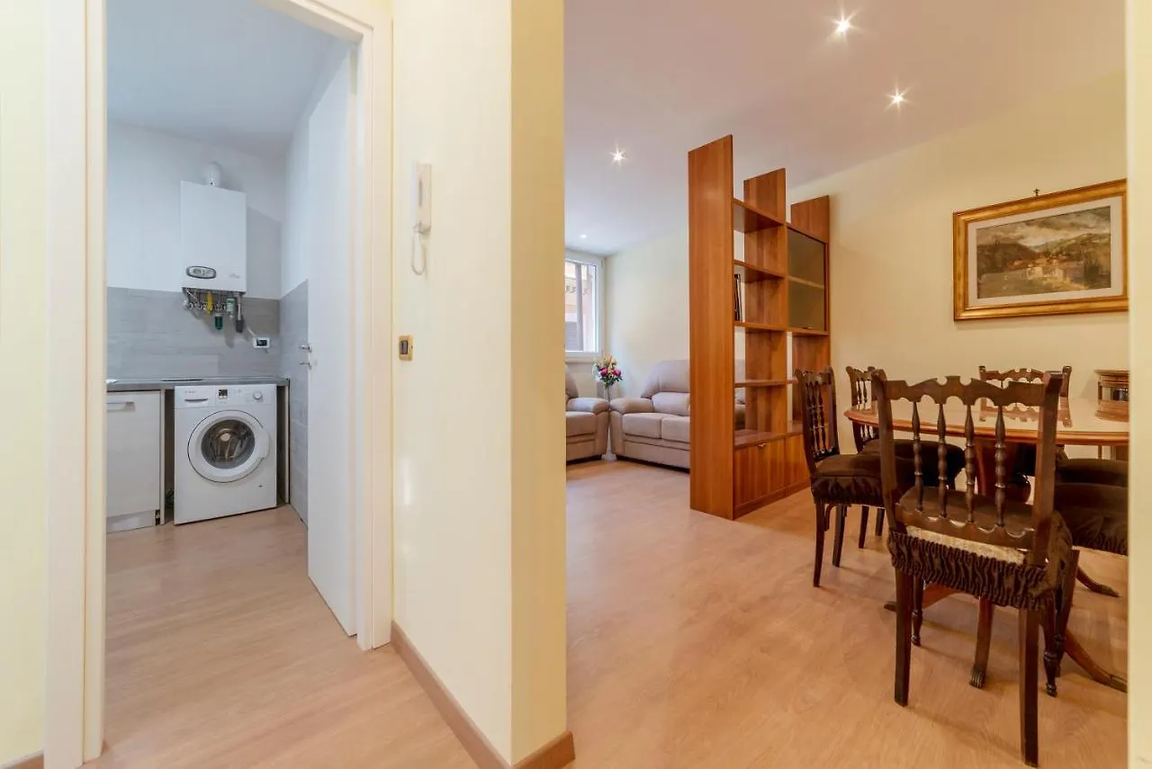 Termini Station Elegant And Roomy Apartment Roma Italia